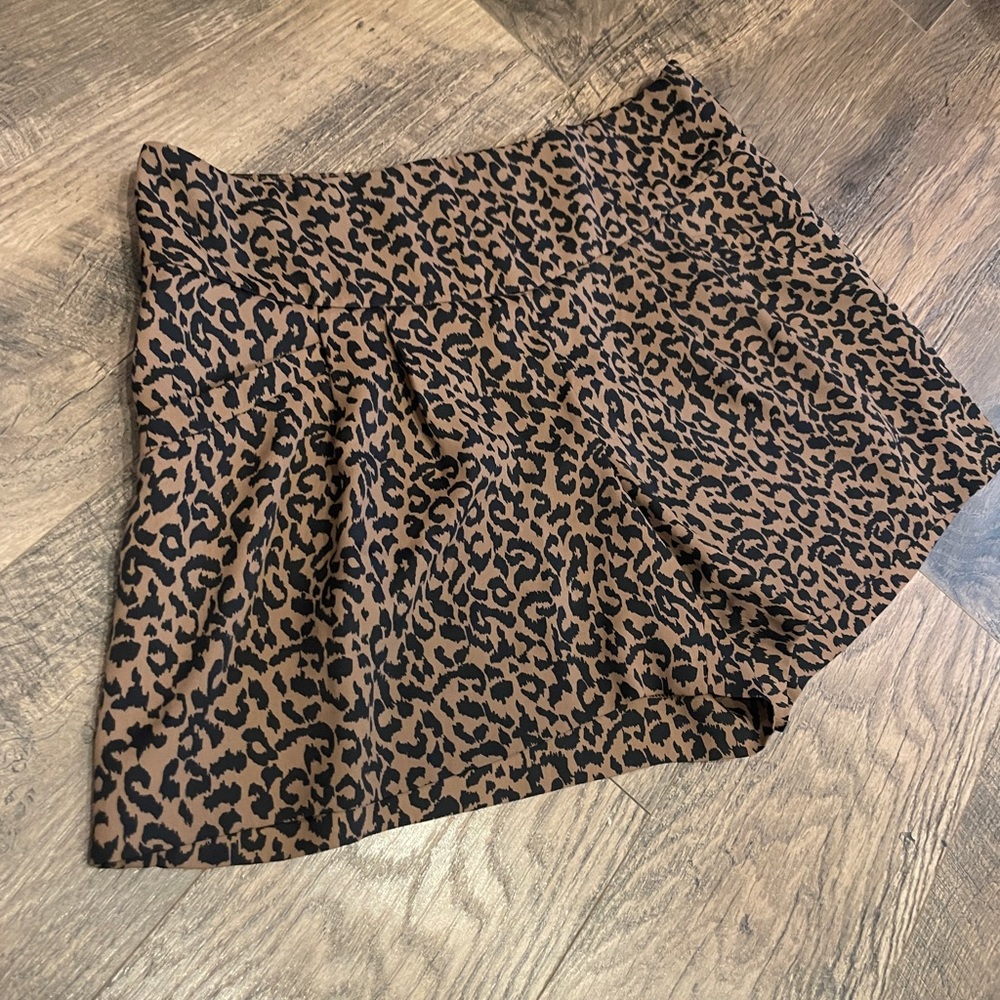 LOFT Soft Leopard Shorts
